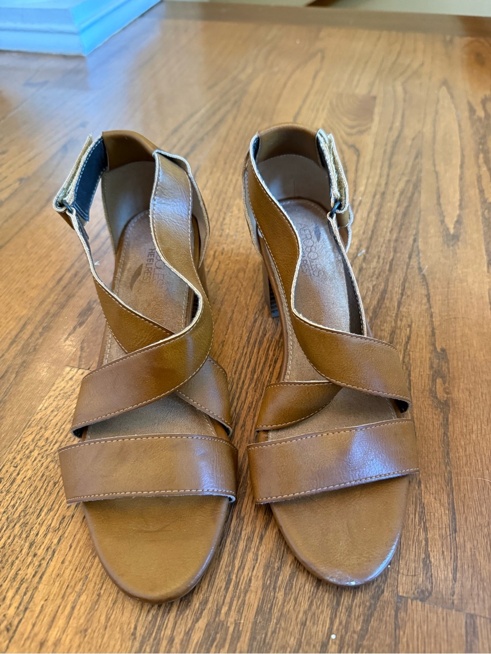 Aerosoles Brown Strappy Block Heel Sandals Size 8